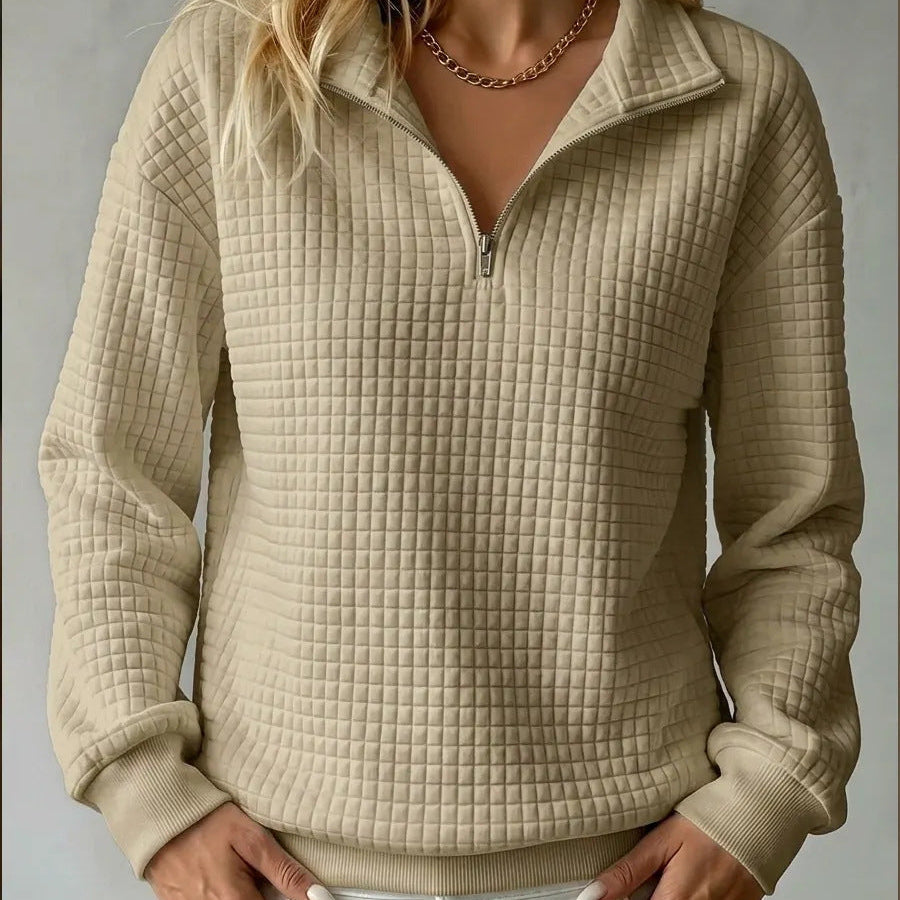 Quilted quarter-zip sweater in beige with ribbed cuffs and hem, half zip neck