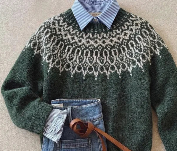 Green knit jumper with patterned yoke, buttonless crew neck, long ribbed sleeves
