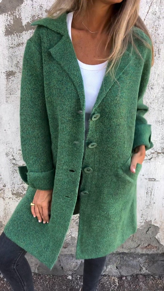Green long coat with notch lapel collar, button front, long sleeves, side pockets.